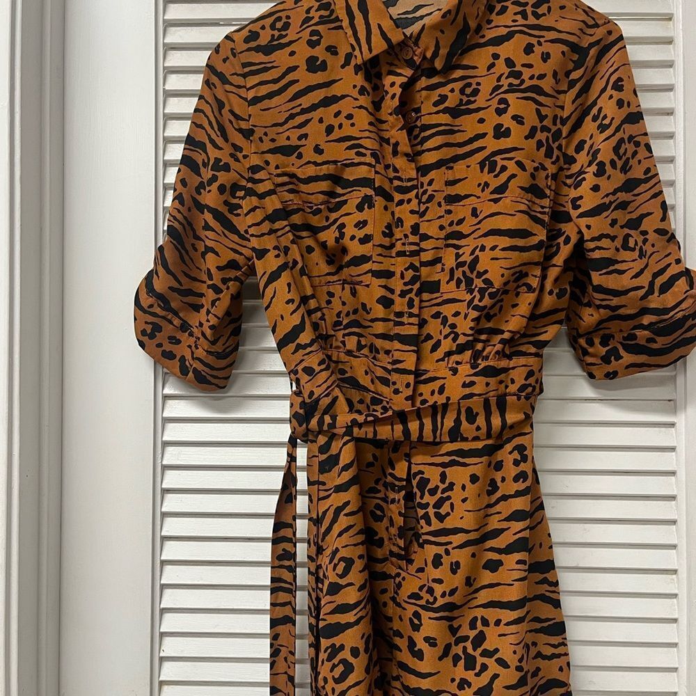 EUC ✨DEEDEE✨romper✨Tiger Print ✨M